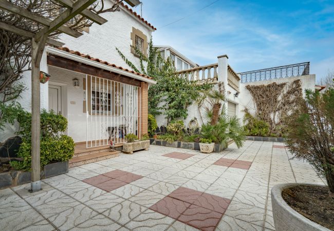 Villa in Empuriabrava - LV05 LIOBREGAT